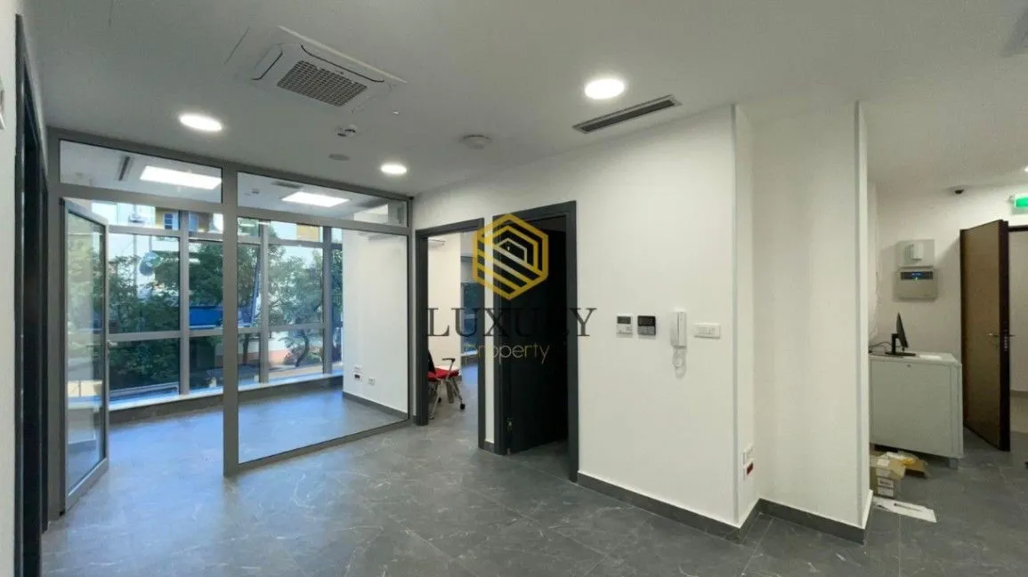 Rent, office space, 76m², Centar, Podgorica