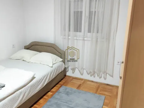 Izdavanje, trosoban stan, 100m², Stari Aerodrom, Podgorica - image 5