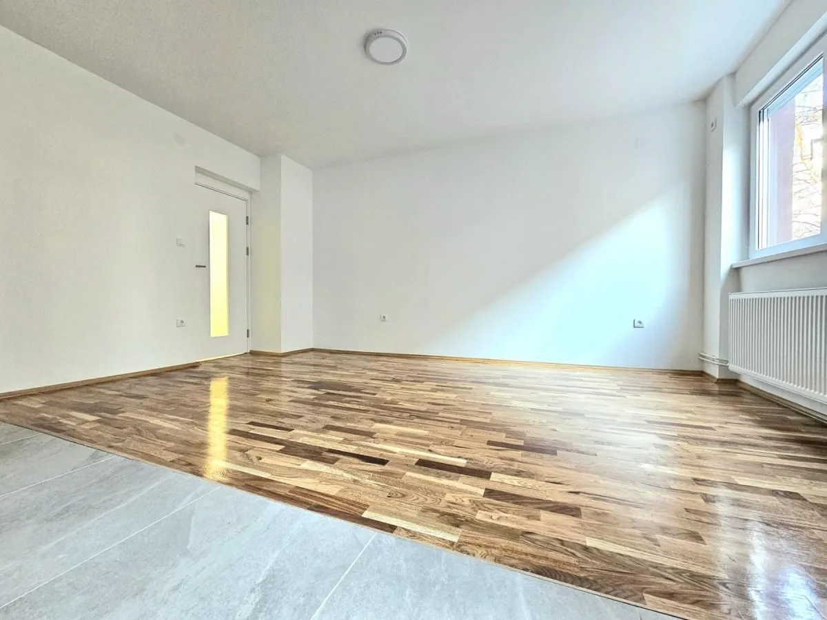 Prodaja, dvosoban stan, 43m², Cara Dušana, Novi Sad Sve Podlokacije