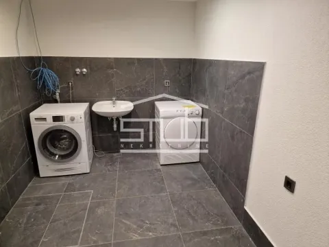 Rent, four bedroom apartment, 148m², Savski Venac, Beograd - image 19