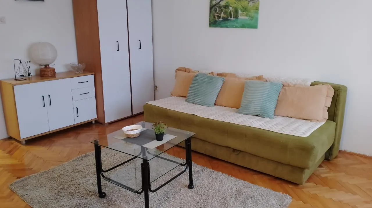 Izdavanje, jednosoban stan, 46m², Podgorica, Crna Gora