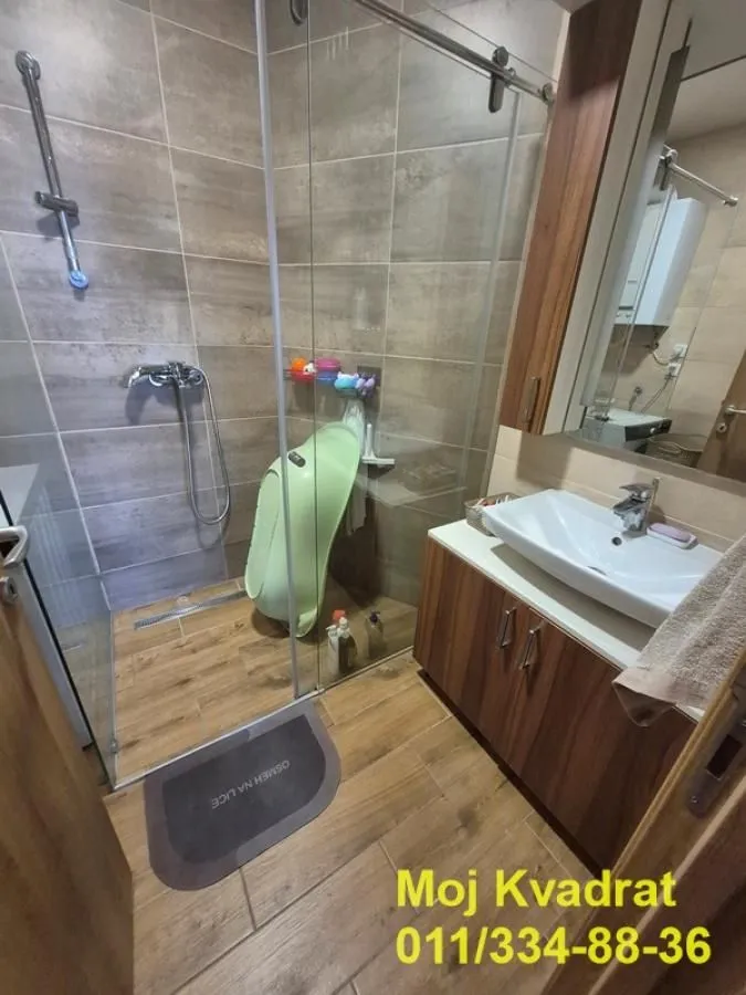 Prodaja, četvorosoban stan, 92m², Novi Banovci, Stara Pazova