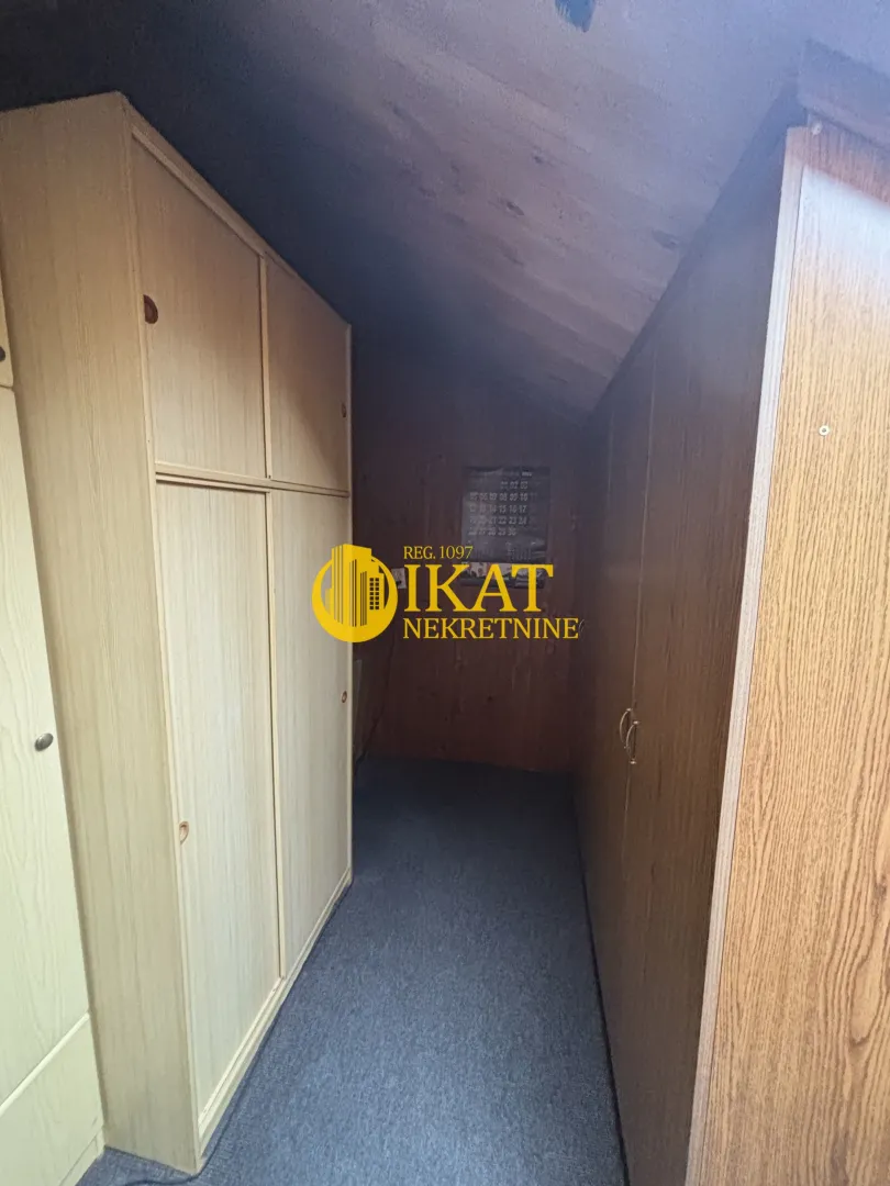 Prodaja, trosoban stan, 100m², Zemun Sve Podlokacije, Beograd