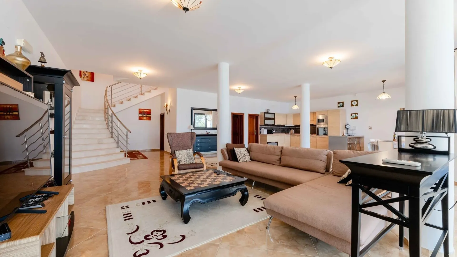 Sale, house, 416m², Utjeha, Bar