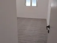 Izdavanje, trosoban stan, 95m², Ilino, Bar - image 4