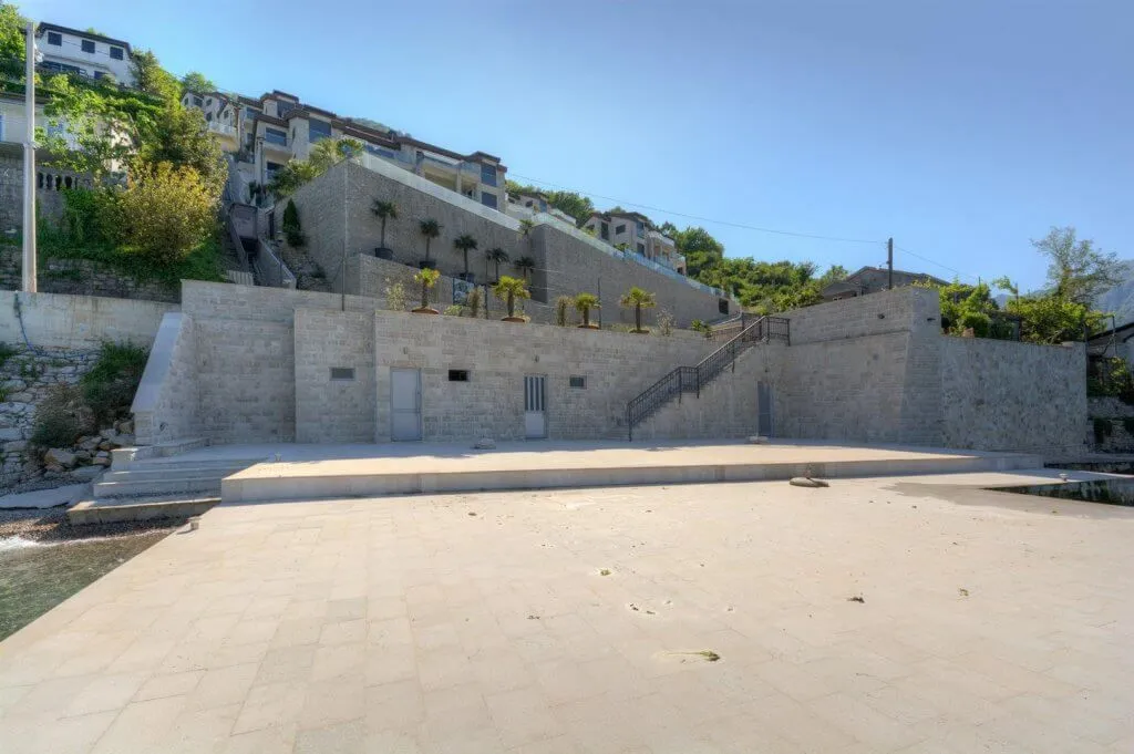 Sale, three bedroom apartment, 66m², Kostanjica, Kotor