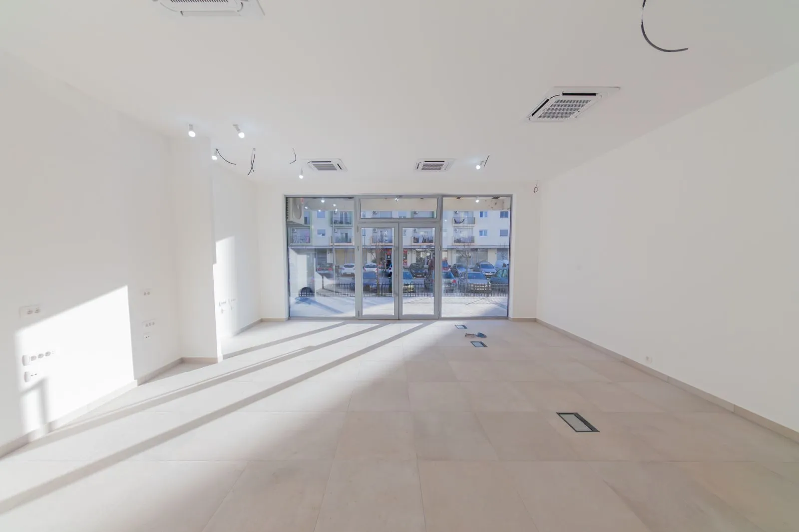 Izdavanje, poslovni prostor, 46m², Zabjelo, Podgorica