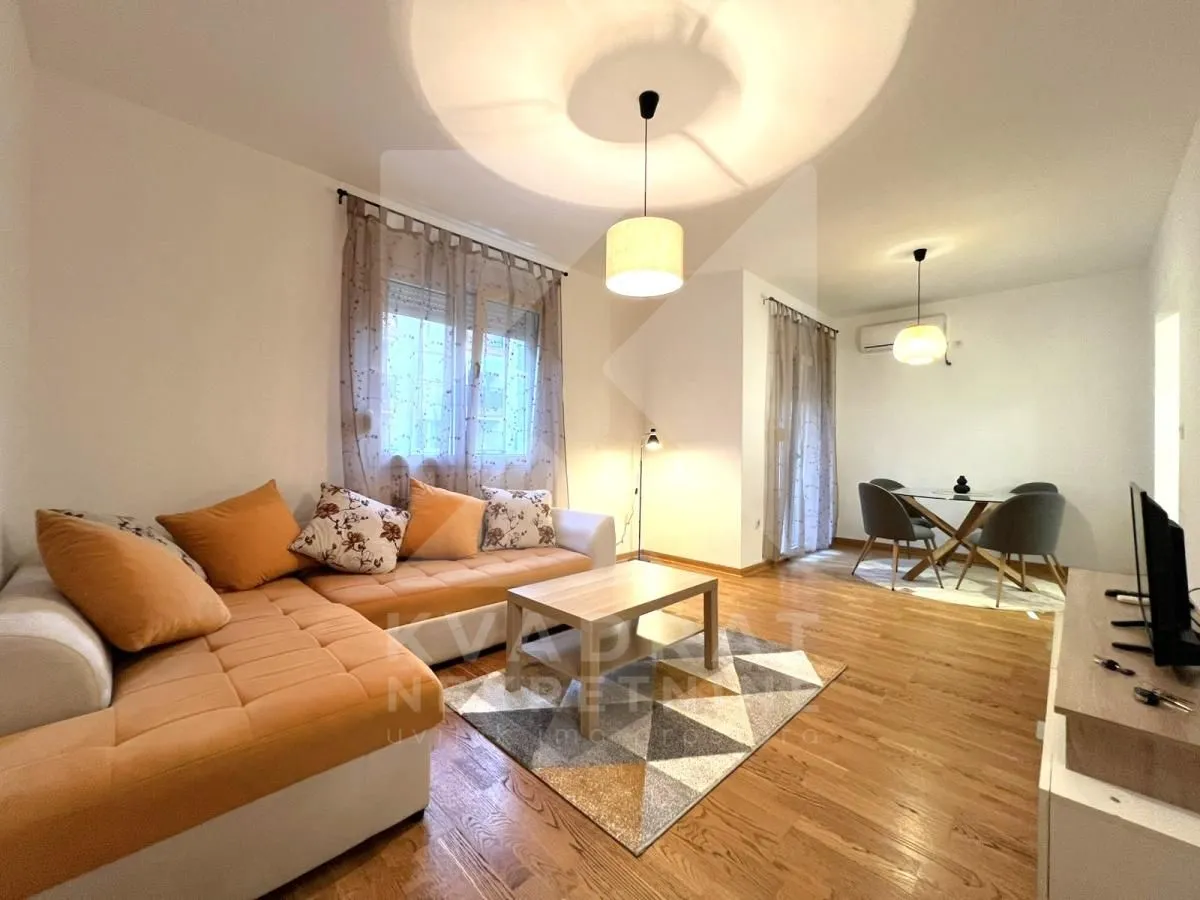 Rent, one bedroom apartment, 43m², Blok 6, Podgorica