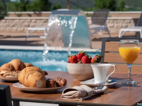 Sale, house, 190m², Budva, Crna Gora - image 14