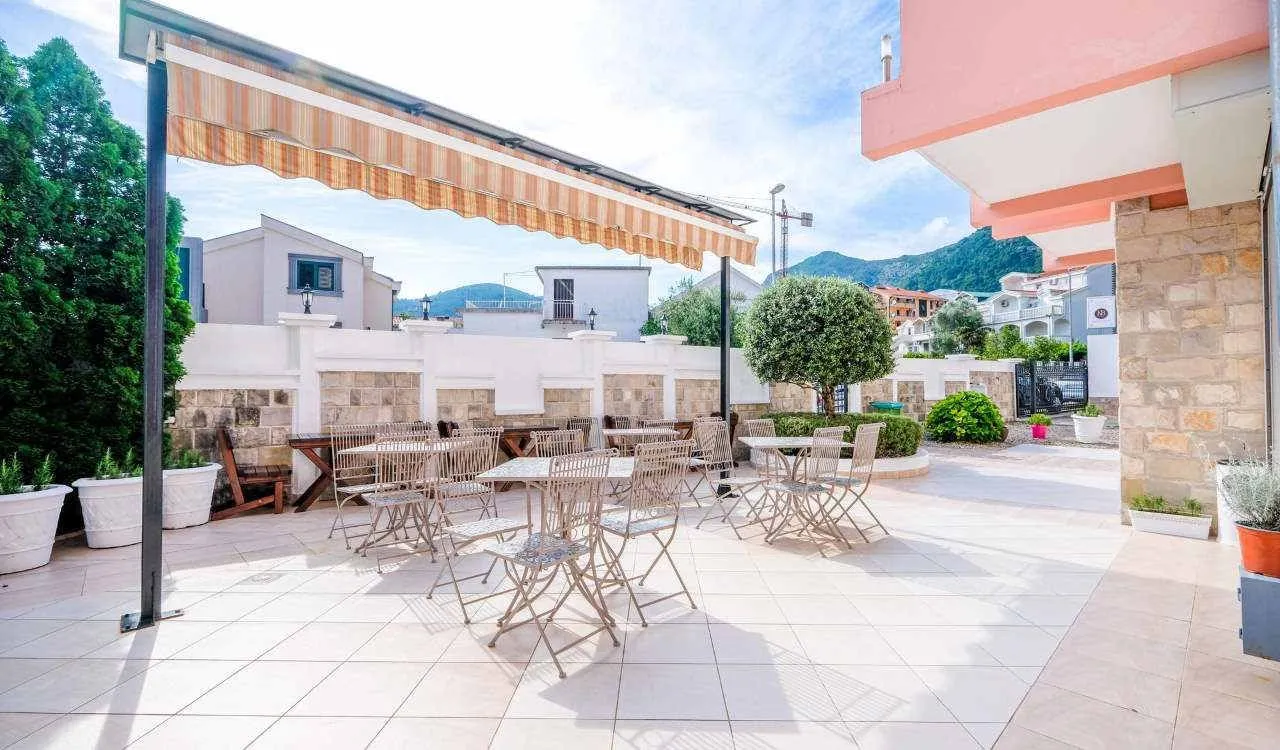 Prodaja, ugostiteljski objekat, 1256m², Podkošljun, Budva