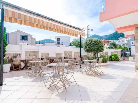 Sale, hospitality venue, 1256m², Podkošljun, Budva - image 39