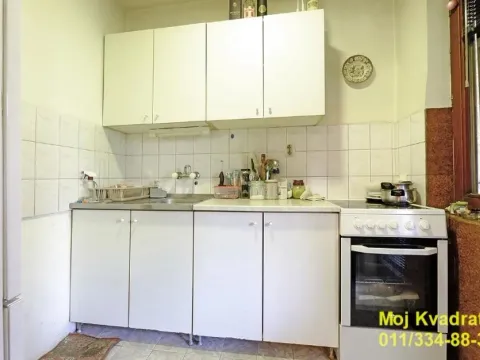 Prodaja, kuća, 250m², Dušanovac, Voždovac Sve Podlokacije - image 15