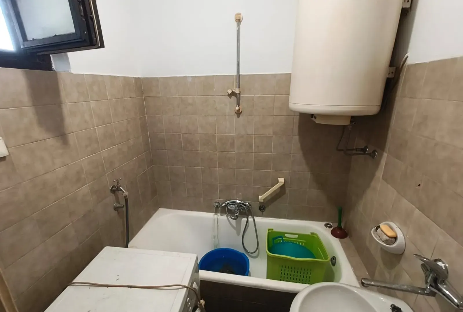 Prodaja, trosoban stan, 100m², Blok 6, Podgorica