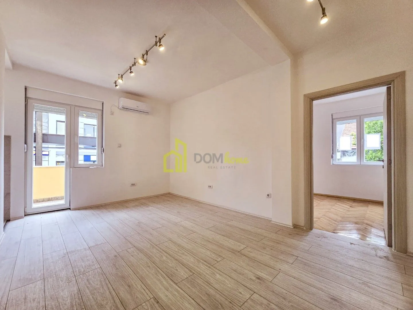 Rent, office space, 61m², Centar, Podgorica