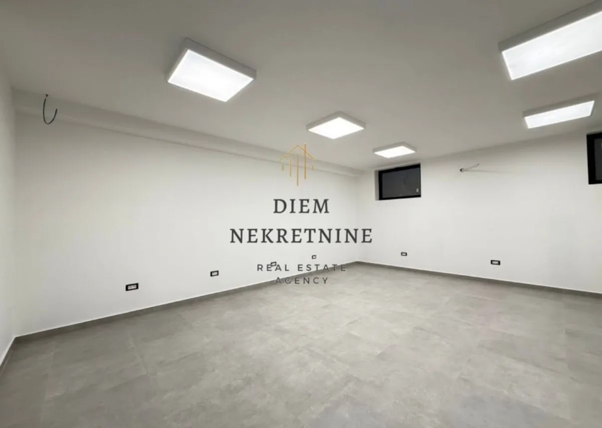 Rent, office space, 95m², City Kvart, Podgorica