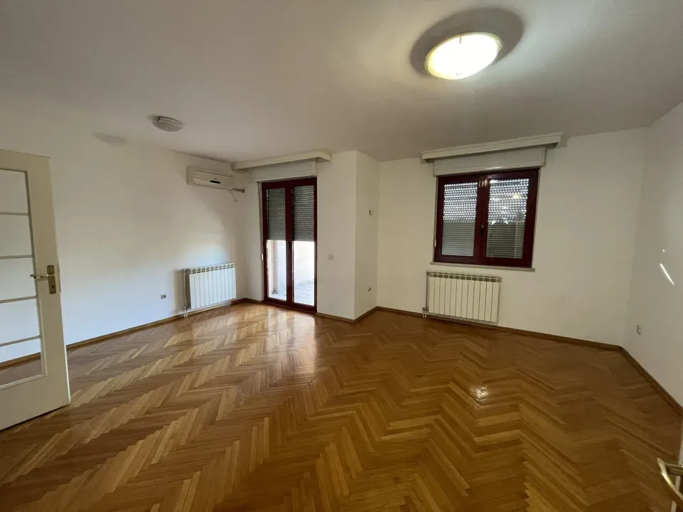 Rent, three bedroom apartment, 84m², Preko Morače, Podgorica