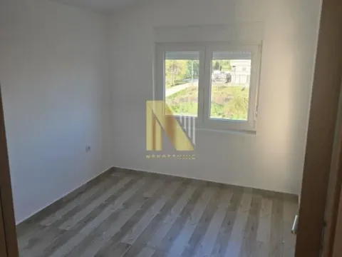 Prodaja, trosoban stan, 70m², Vidovdansko naselje, Novi Sad Sve Podlokacije - image 7