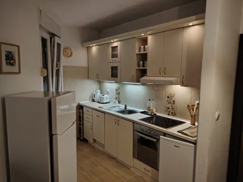 Rent, two bedroom apartment, 62m², Savina, Herceg Novi - image 3