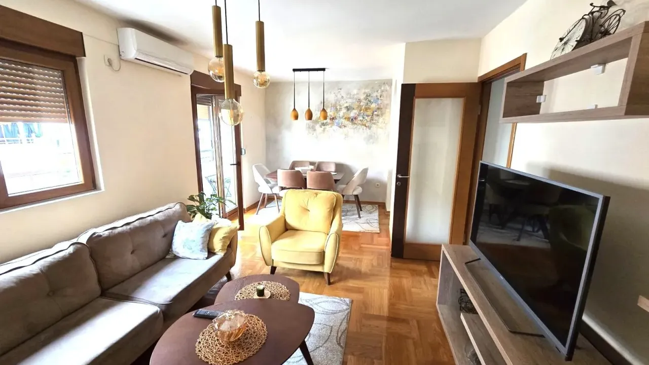 Rent, two bedroom apartment, 70m², Stari Aerodrom, Podgorica