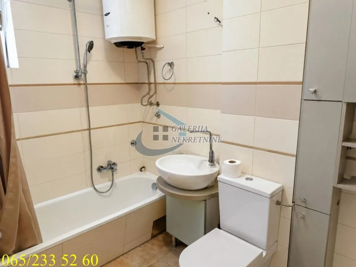 Rent, four bedroom apartment, 97m², Stari Grad, Beograd