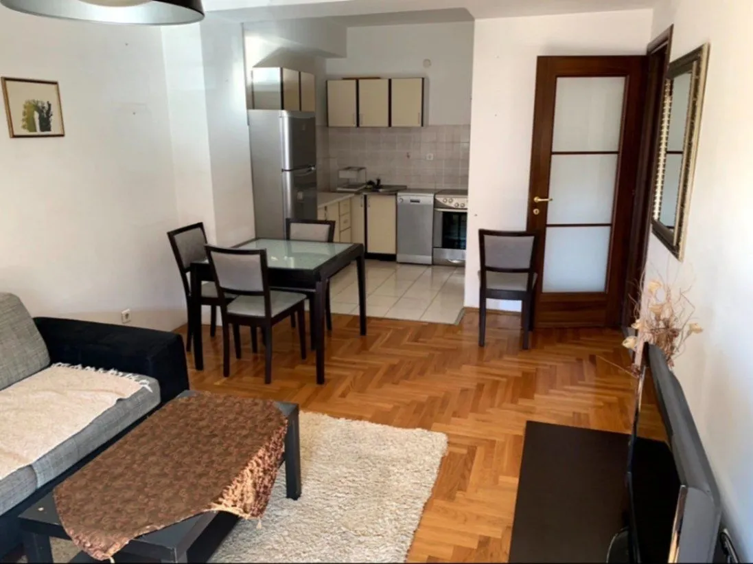 Izdavanje, jednosoban stan, 63m², City Kvart, Podgorica