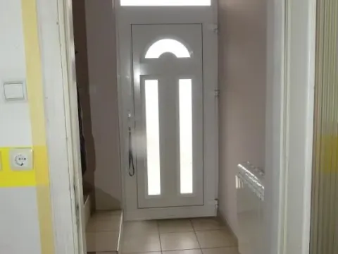 Prodaja, kuća, 169m², Trnava, Jagodina - image 16