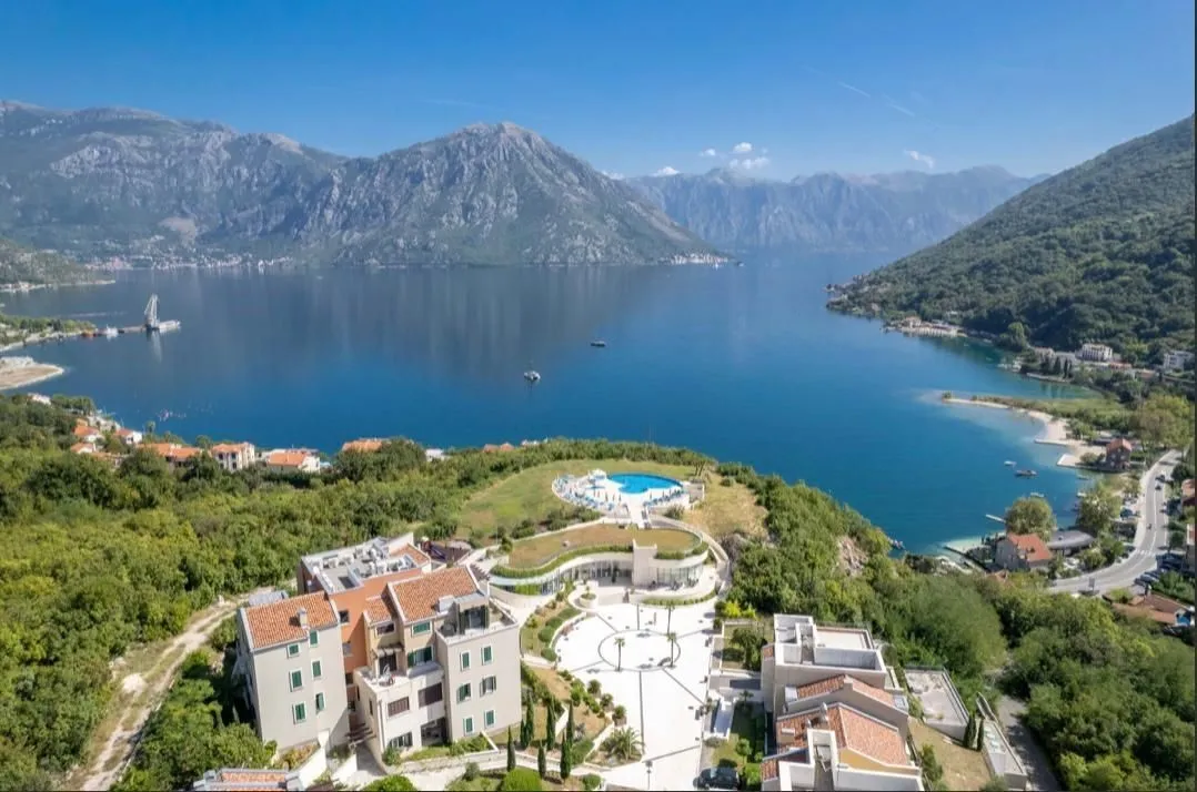 Sale, two bedroom apartment, 90m², Morinj, Kotor