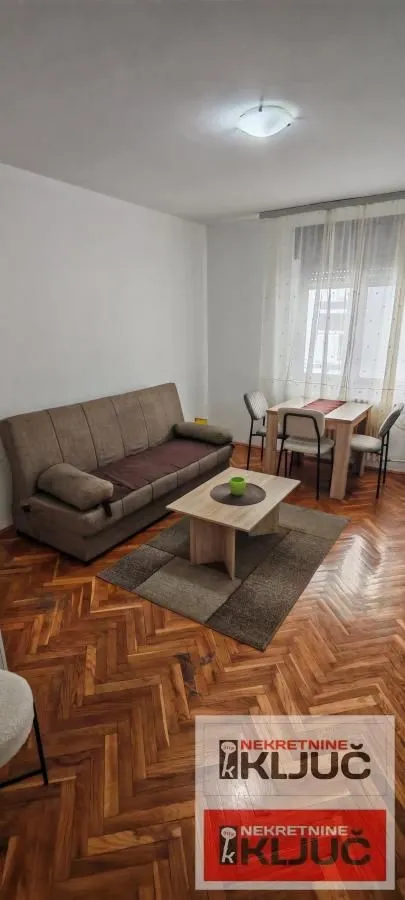 Izdavanje, dvosoban stan, 45m², Bulevar Oslobodjenja, Novi Sad Sve Podlokacije