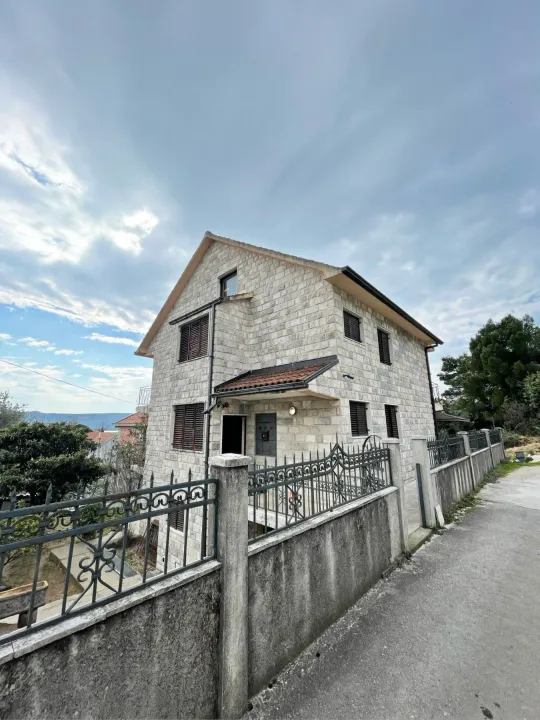Sale, house, 280m², Tivat, Crna Gora