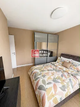 Sale, three bedroom apartment, 69m², Južni Bulevar, Vračar Sve Podlokacije - image 8