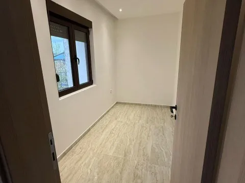 Prodaja, trosoban stan, 78m², Centar, Tivat - image 9
