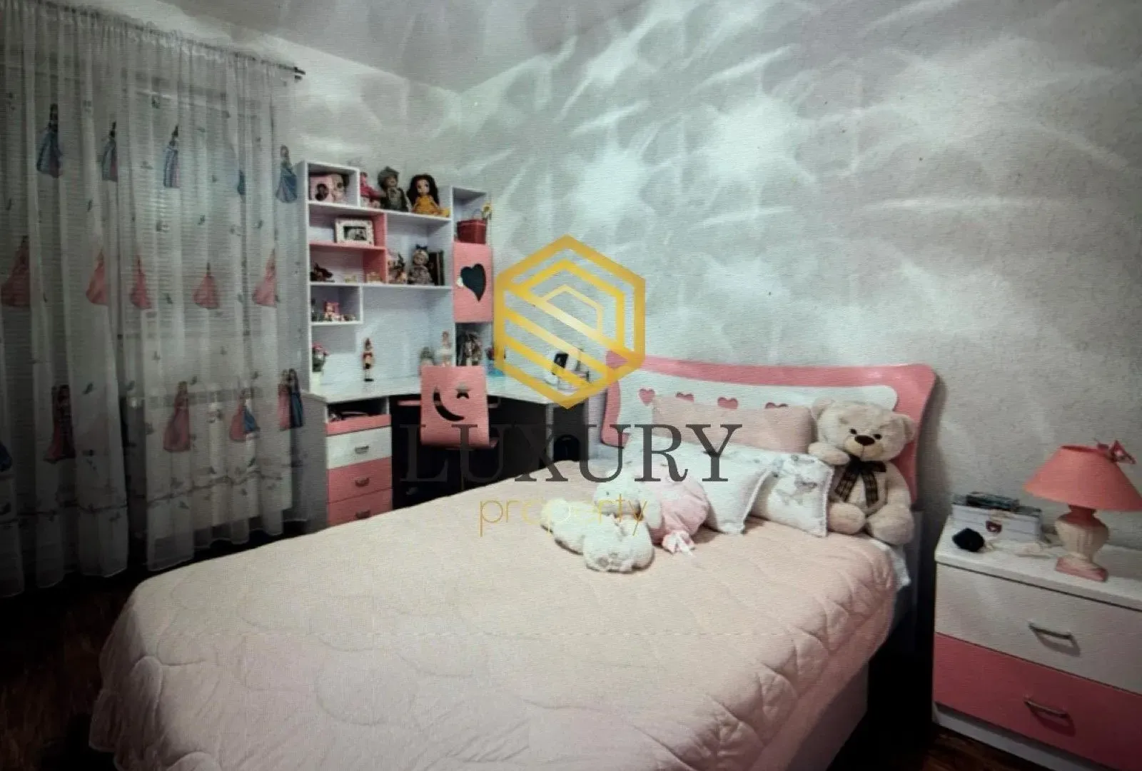 Rent, house, 200m², Donja Gorica, Podgorica