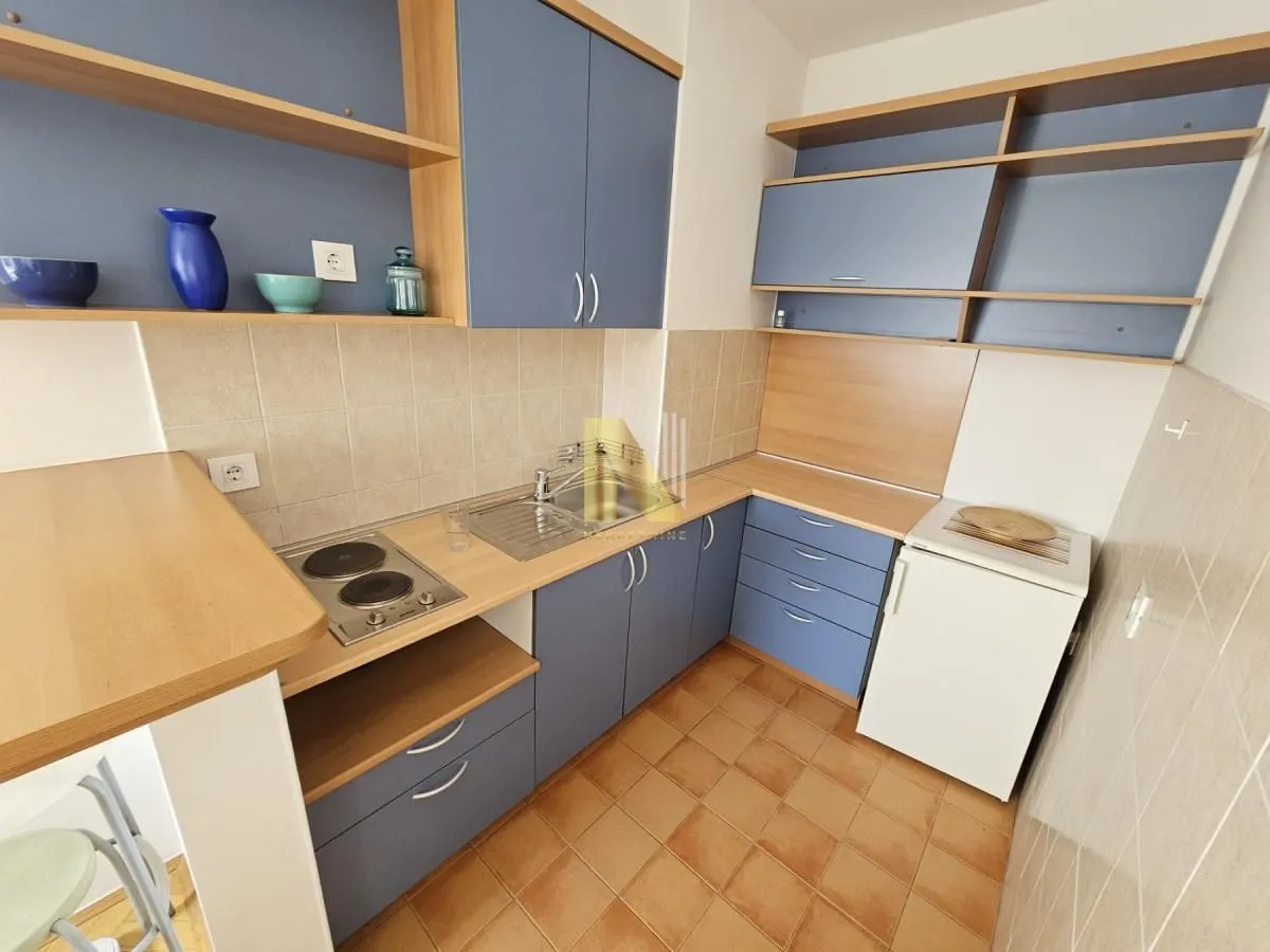 Izdavanje, garsonjera, 33m², Centar, Novi Sad