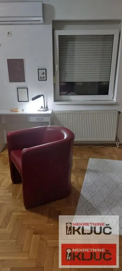 Izdavanje, jednosoban stan, 27m², Adamovićevo Naselje, Novi Sad Sve Podlokacije