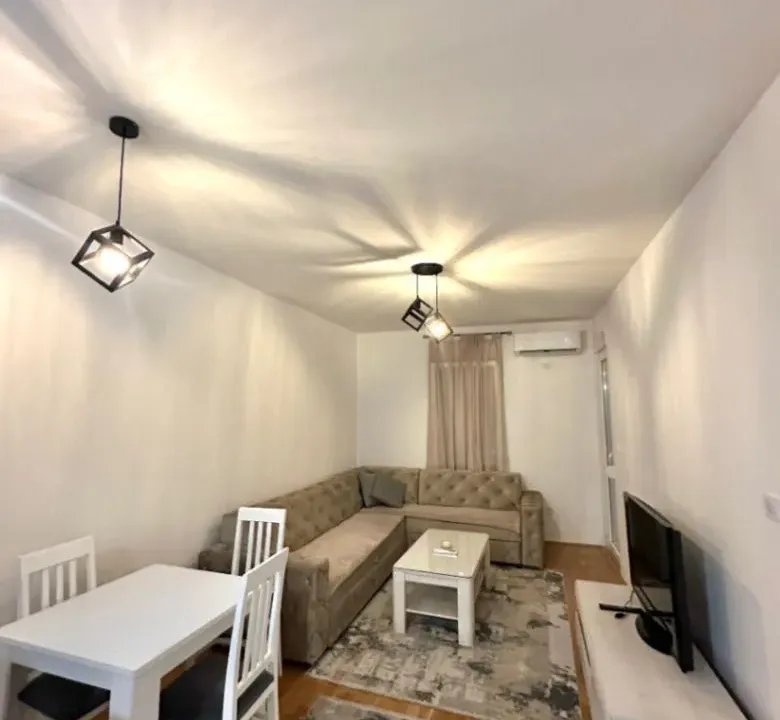 Izdavanje, jednosoban stan, 49m², City Kvart, Podgorica
