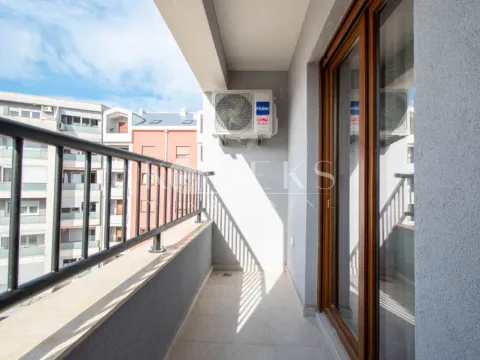 Rent, one bedroom apartment, 40m², Stari Aerodrom, Podgorica - image 10