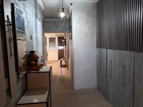 Izdavanje, trosoban stan, 60m², Uciteljsko Naselje, Zvezdara Sve Podlokacije - image 13