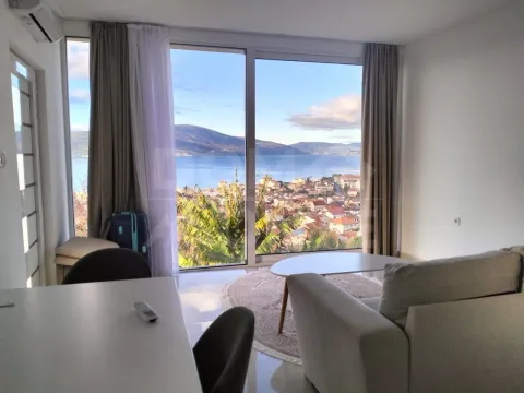 Izdavanje, jednosoban stan, 43m², Tivat, Crna Gora - image 2