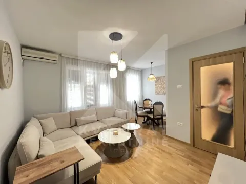 Izdavanje, dvosoban stan, 80m², Gintaš, Podgorica - image 2