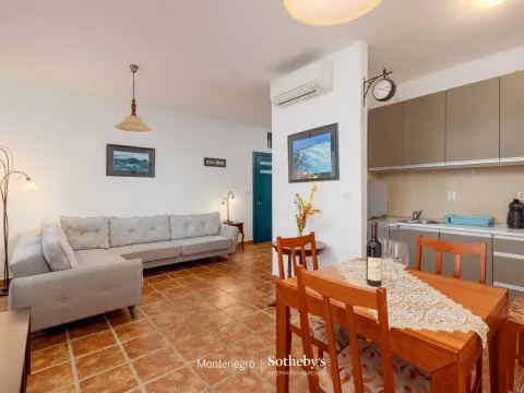 Prodaja, dvosoban stan, 84m², Kostanjica, Kotor - image 5