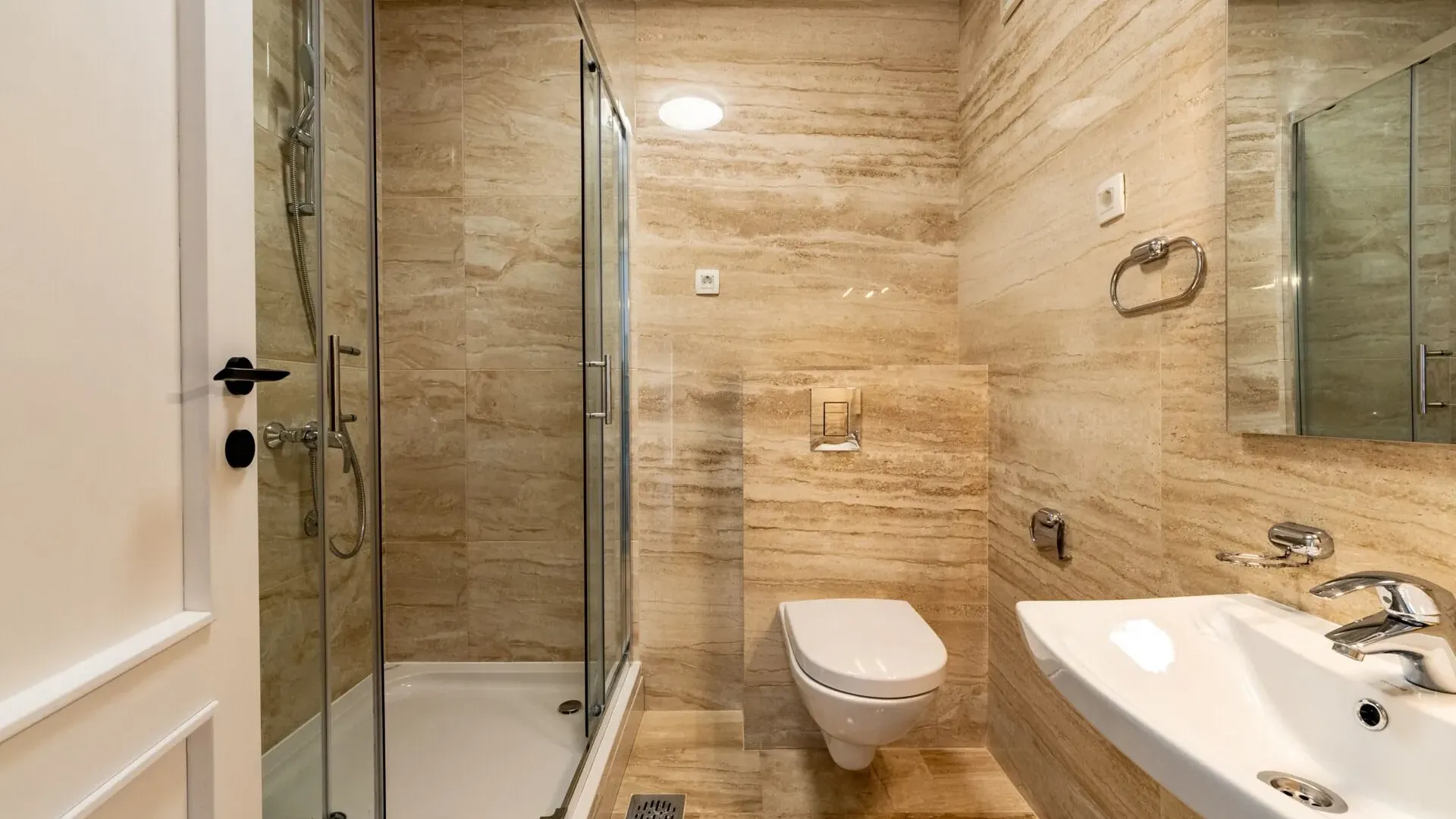 Prodaja, trosoban stan, 160m², Pržno, Budva