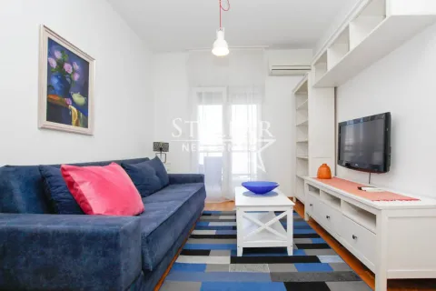 Rent, one bedroom apartment, 45m², City Kvart, Podgorica - image 1