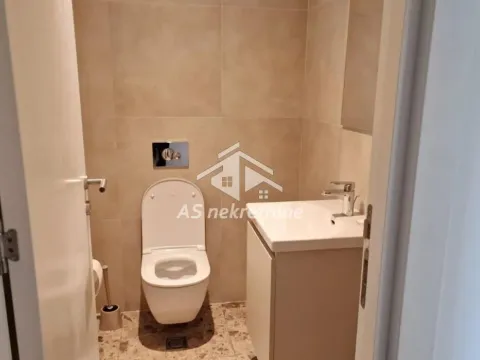 Izdavanje, četvorosoban stan, 112m², Savski Venac, Beograd - image 21