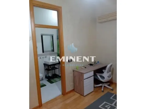 Izdavanje, trosoban stan, 98m², Savski Venac, Beograd - image 15