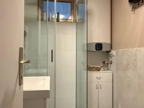 Rent, two bedroom apartment, 50m², Stari Grad, Beograd - image 6