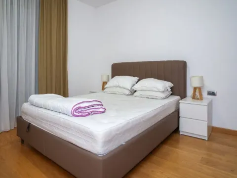 Rent, two bedroom apartment, 80m², Preko Morače, Podgorica - image 4