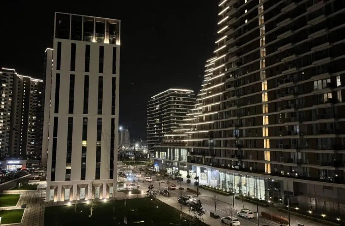 Izdavanje, trosoban stan, 90m², Beograd Na Vodi, Beograd