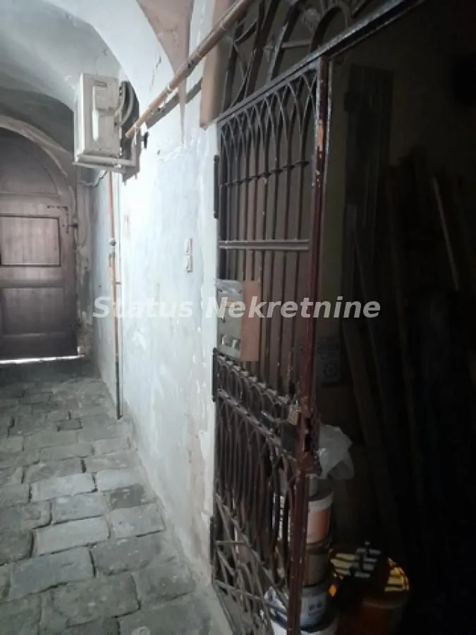Prodaja, četvorosoban stan, 188m², Petrovaradin, Novi Sad