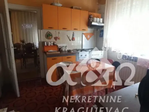 Prodaja, kuća, 210m², Erdoglija, Kragujevac - image 3