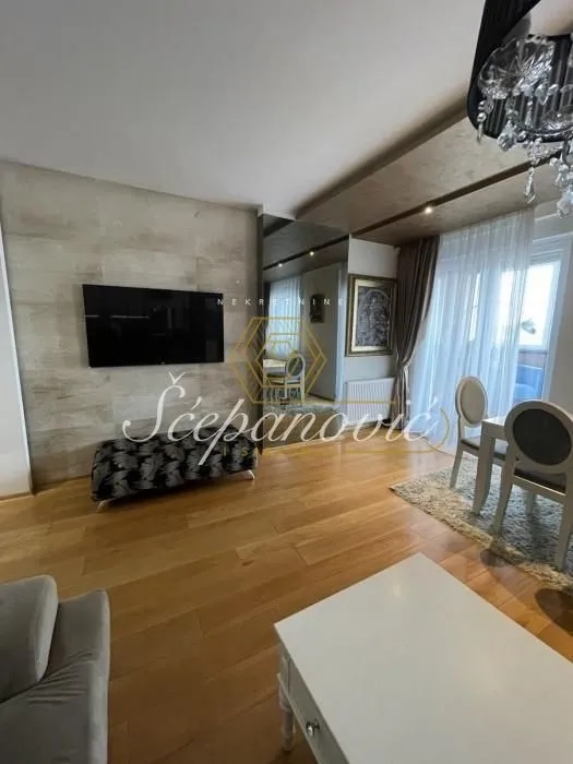 Sale, four bedroom apartment, 104m², Bulevar Evrope, Novi Sad Sve Podlokacije